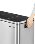 SONGMICS Cos de gunoi din inox cu 3 compartimente colectare selectiva, cu galeti interioare, 3x18litri, argintiu si negru