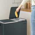 SONGMICS Cos de gunoi din inox cu 2 compartimente colectare selectiva, cu galeti interioare, 2x30litri, gri inchis