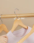 SONGMICS Set de 10 umerase din lemn, cu bara anti-alunecare pentru pantaloni, carlig pivotant la 360°, 45cm, natur