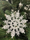 Decoratiune brad fulg de zapada, 13cm, alb cu sclipici
