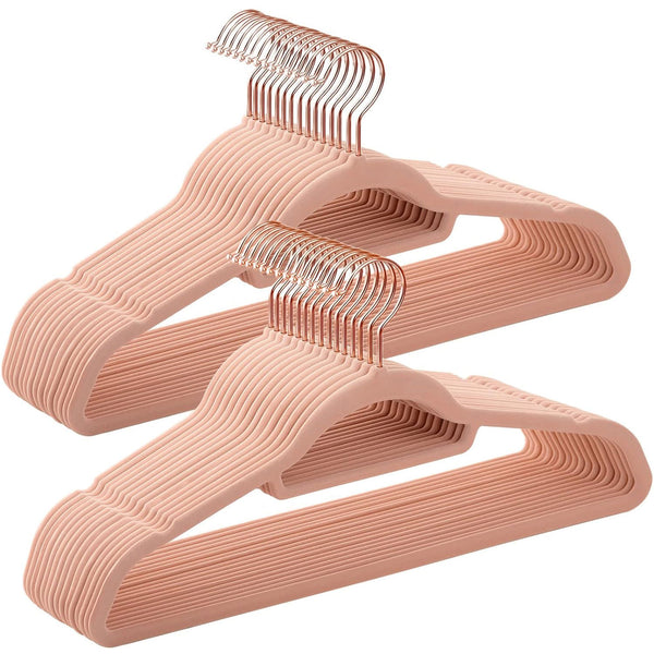 SONGMICS Set de 30 de umerase pentru haine, anti-alunecare cu catifea, bara de cravata si carlig pivotant, 43,5 cm, roz