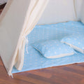 Cort copii Sersimo stil indian Teepee Tent cu fereastra, covoras gros si 2 perne, alb albastru