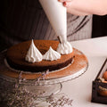 Set patiserie cu platou rotativ, 137 piese cu sabloane pentru ornarea prajiturilor