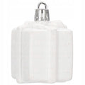 Set globuri si decoratiuni de Craciun, 72 piese, diverse dimensiuni, alb