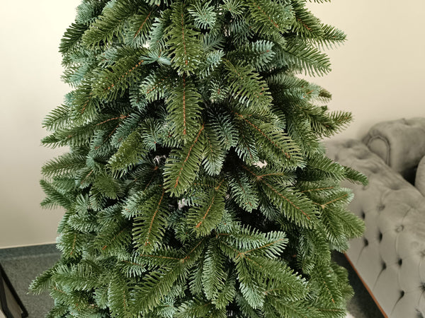 Brad artificial Christmas Deluxe by Sersimo, Canada argintiu, 3D,180cm