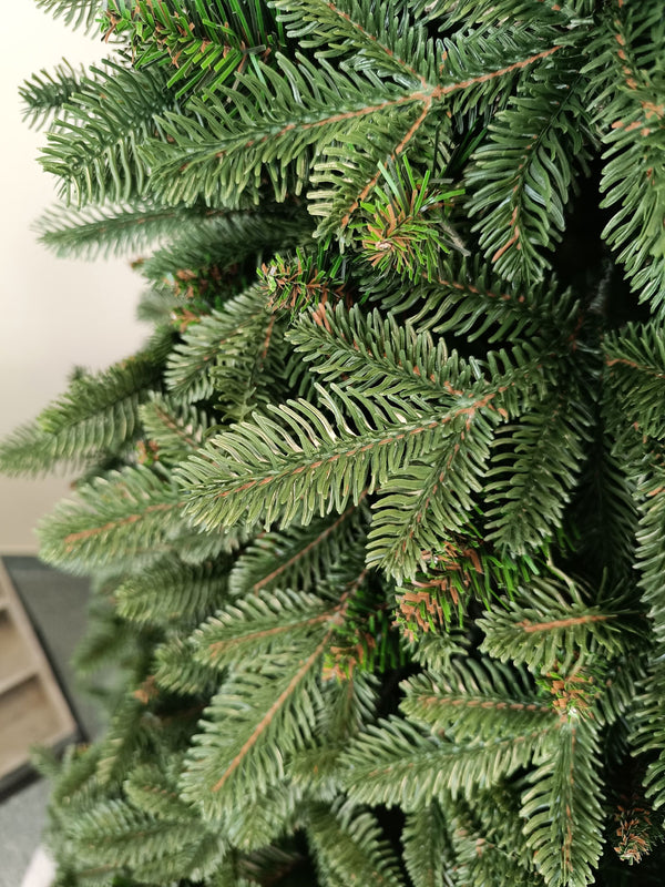 Brad artificial Christmas Deluxe by Sersimo, Canada Mix, 2D+3D, 210cm