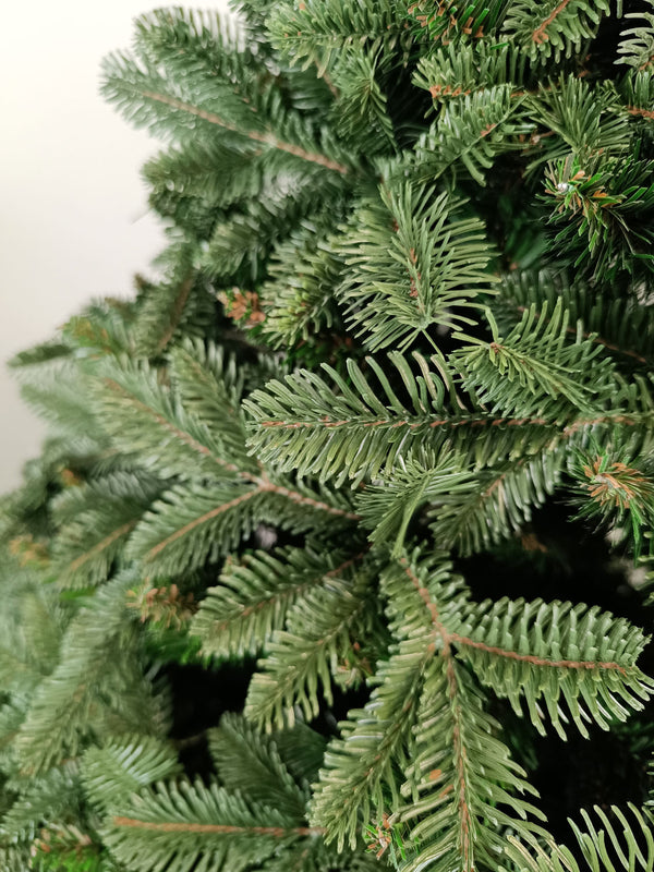 Brad artificial Christmas Deluxe by Sersimo, Canada Mix, 2D+3D, 230cm