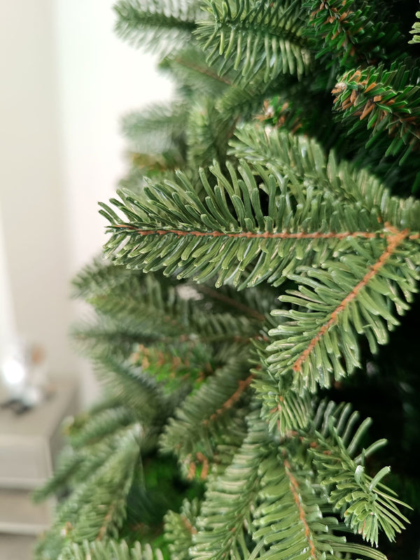 Brad artificial Christmas Deluxe by Sersimo, Canada Mix, 2D+3D, 230cm
