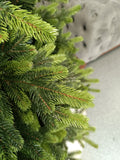 Brad artificial Christmas Deluxe by Sersimo, Carpati cu varfuri verzi, 2D+3D, 250cm