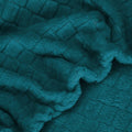Patura pufoasa pentru 2 persoane, 2 fete, model in relief, 160x200cm, verde marin