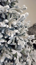 Brad artificial Christmas Deluxe by Sersimo, Viena Select nins, integral 3D, 210cm