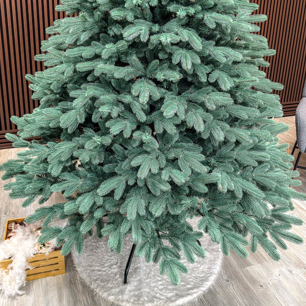 Brad artificial Christmas Deluxe by Sersimo, Laponia Select argintiu, integral 3D, 230cm